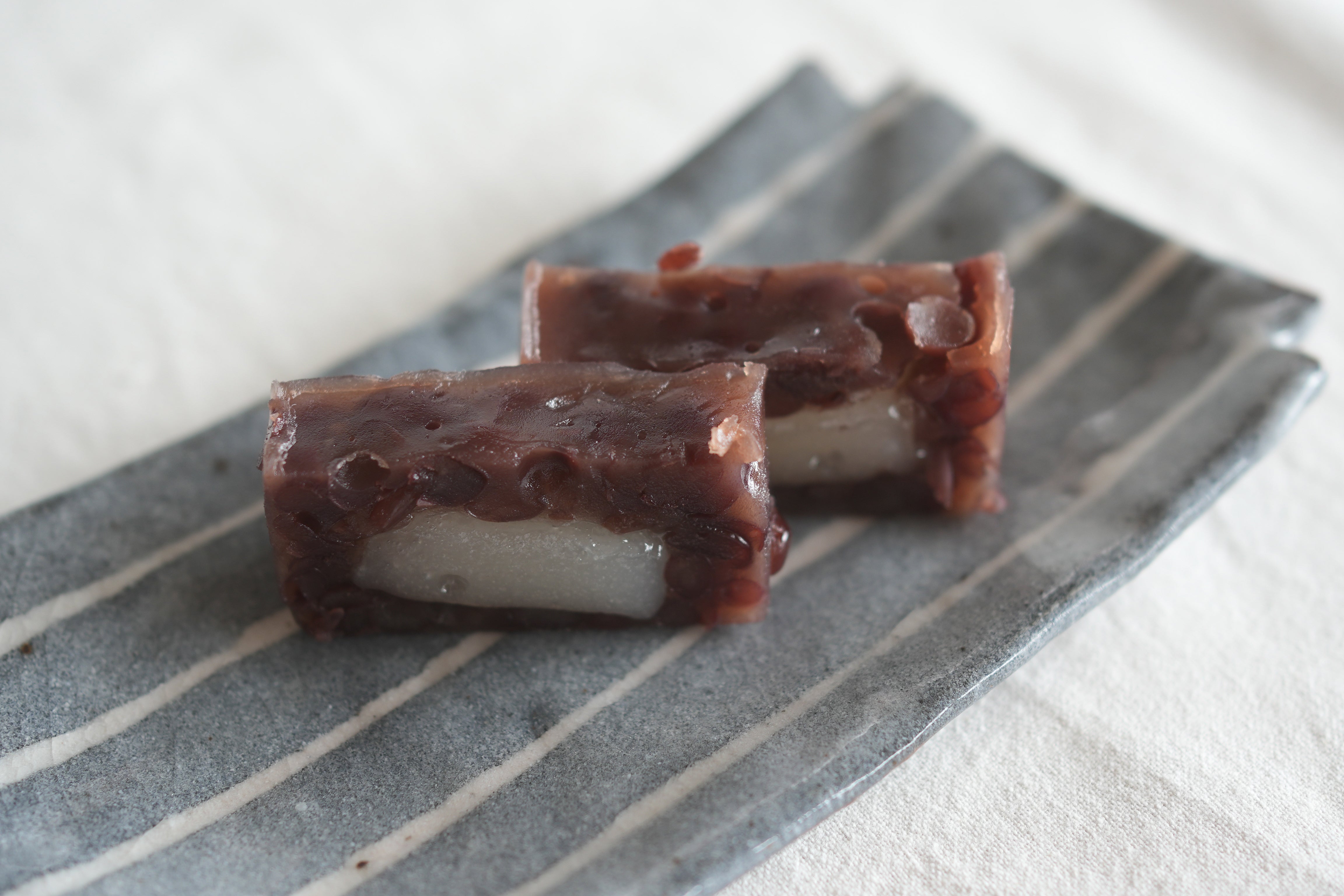 Amo Karuta (sweet bean & mochi confection with Hyakunin Isshu Monaka wafers)