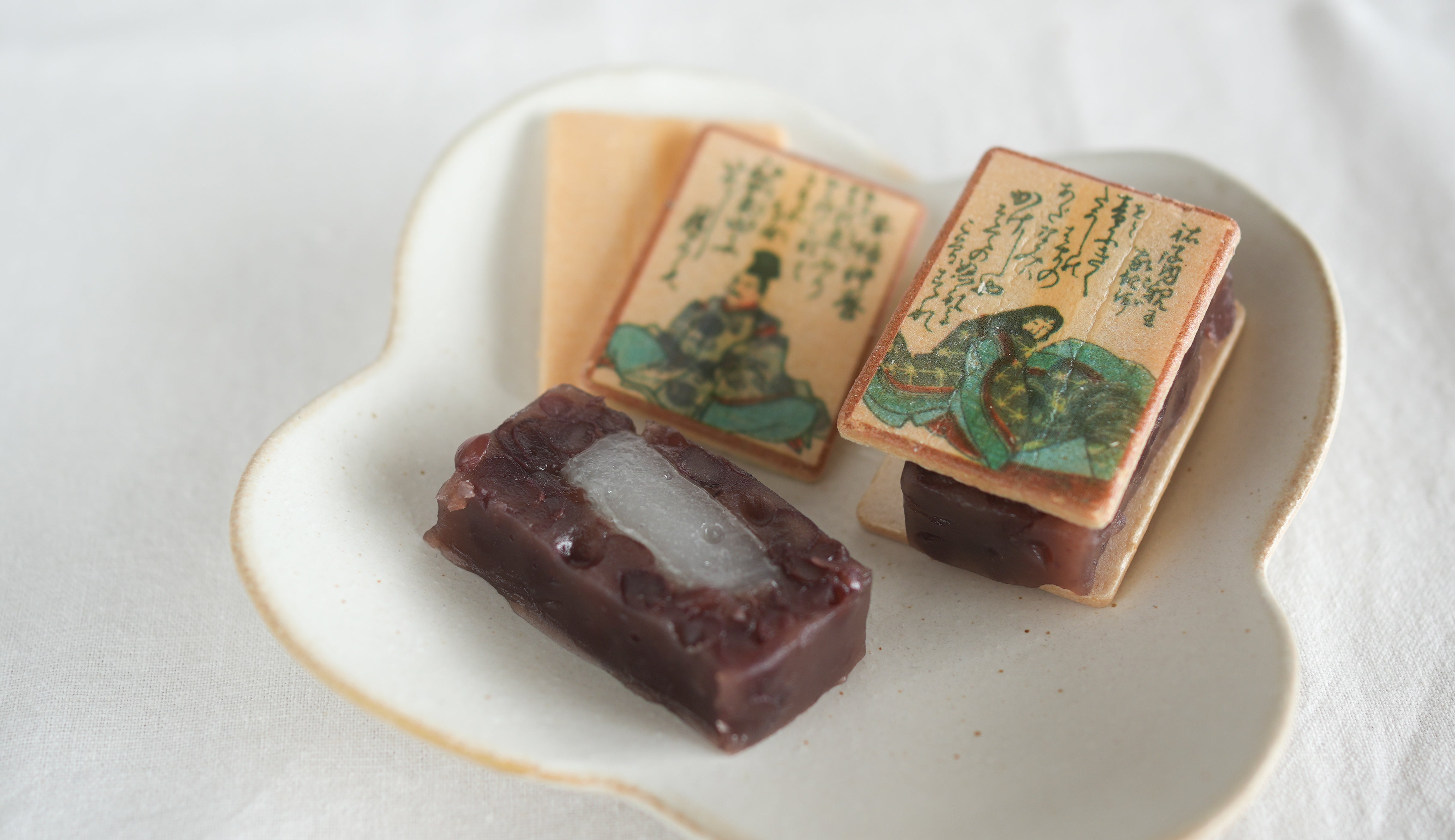 Amo Karuta (sweet bean & mochi confection with Hyakunin Isshu Monaka wafers)