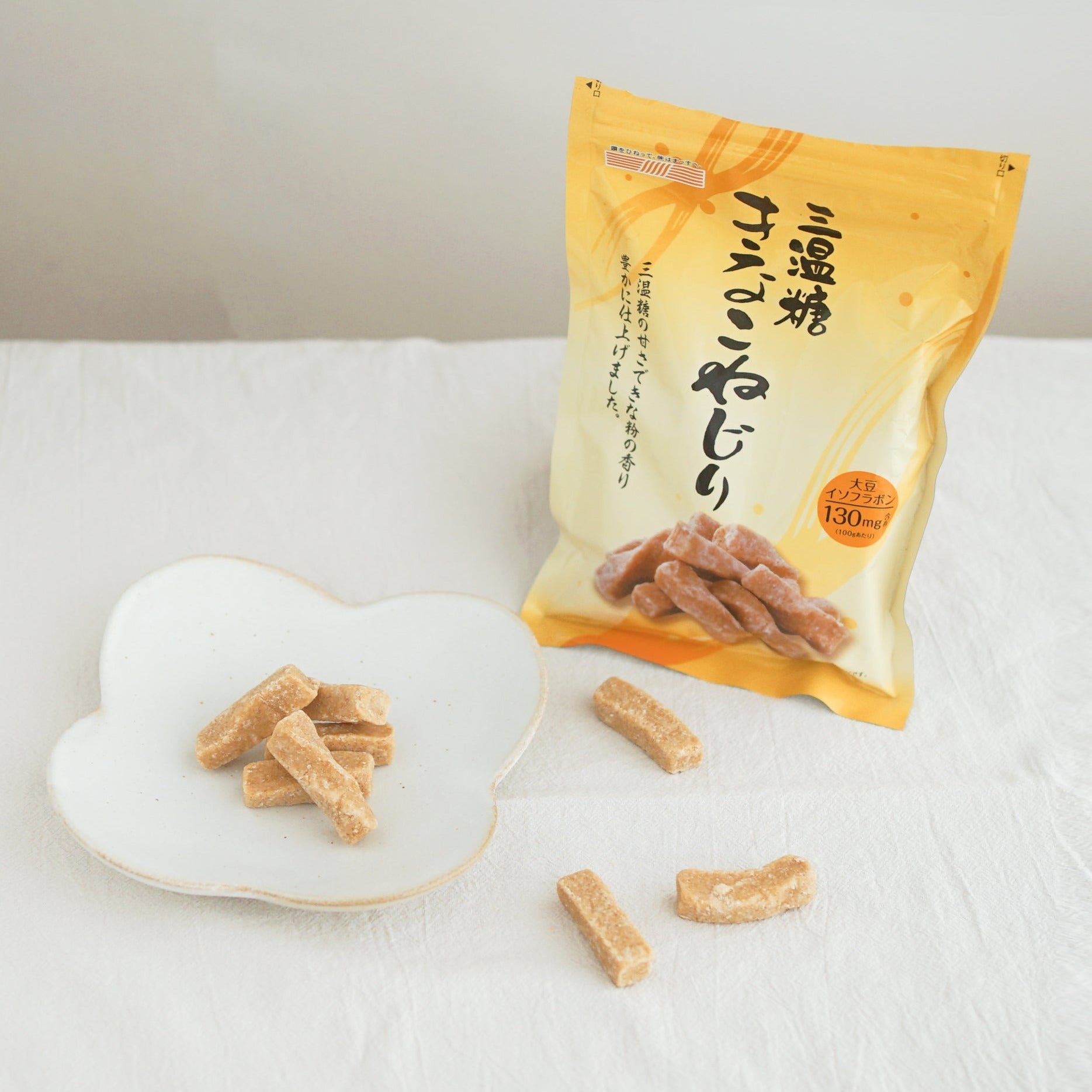 Japanese Snacks Kinako Nejiri, Traditional Candy, No Additives, Gluten-Free, Twisted by Hands, Using Hokkaido Soybeans