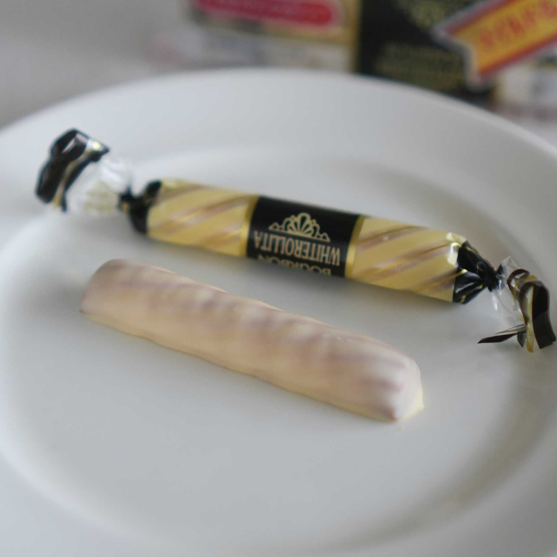 BOURBON White Rollita Japanese White Chocolate Cookie