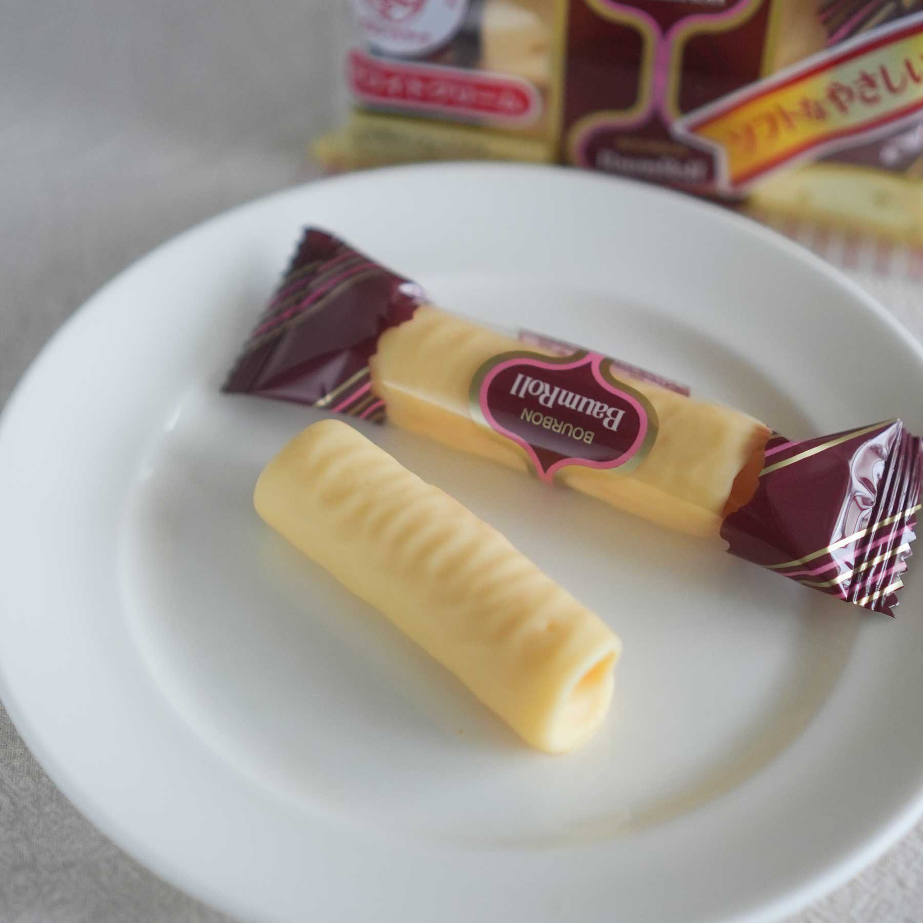 BOURBON Baumroll Japanese Wafer Roll